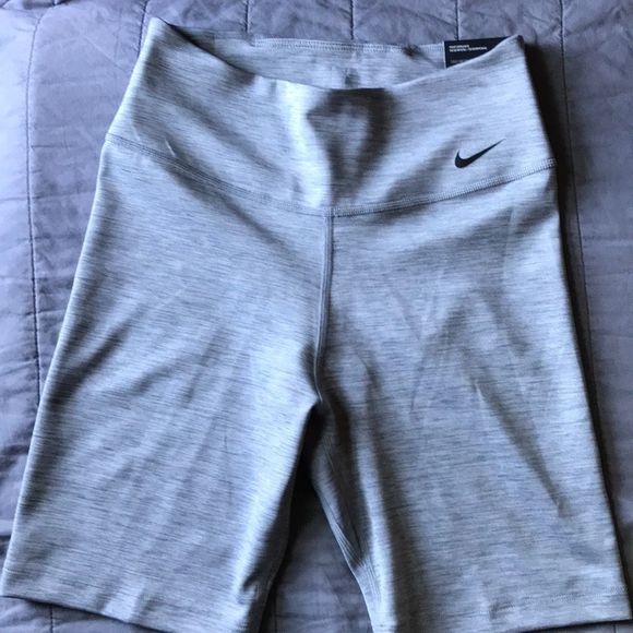 Nike Womens Bike Short - Picture 4 of 5